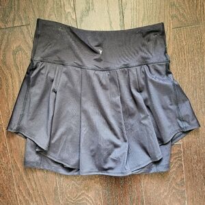 Old Navy Black active skort